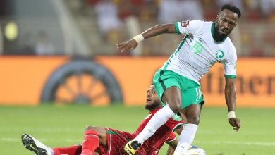 المنتخب السعودي يواجه عمان بهدف الاقتراب من المونديال