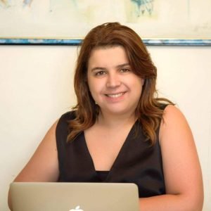 حياة الحريري تحصل على درجة الدكتوراه بإمتياز من جامعة القديس يوسف في بيروت