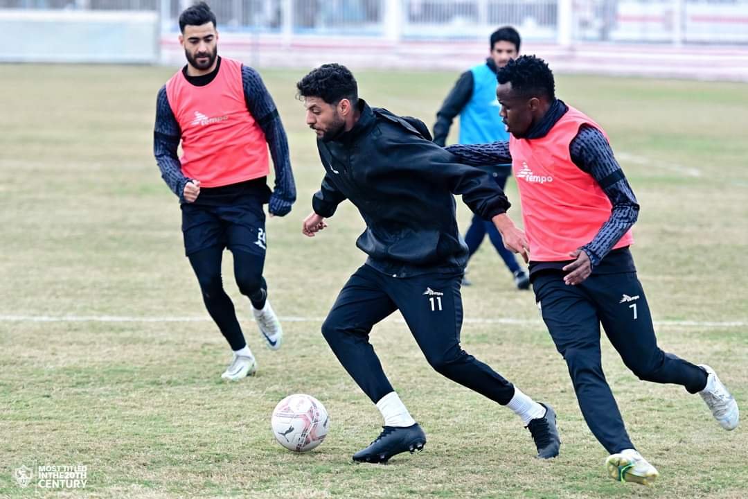 الزمالك يخوض مرانه الأول على ملعب "شهداء بنينا" استعدادا لمواجهة المريخ السوداني