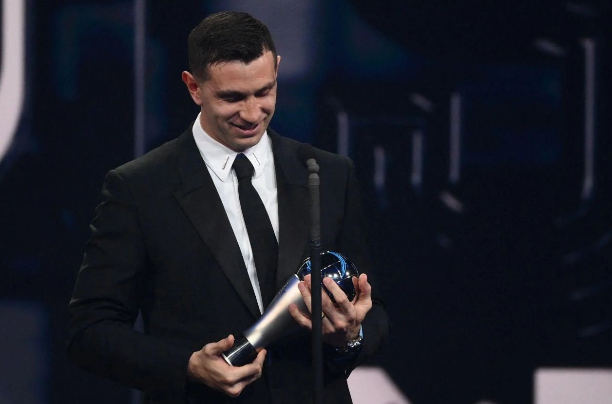 ذا بيست | مارتينيز أفضل حارس.. سكالوني أفضل مدرب.. والأرجنتين أفضل جمهور في العالم