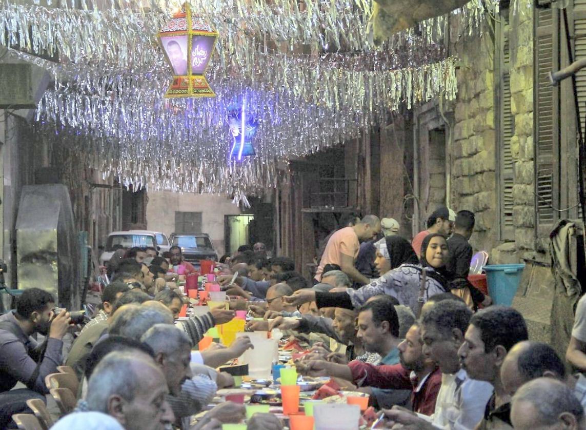 موائد الرحمن فى ساحة الكرام