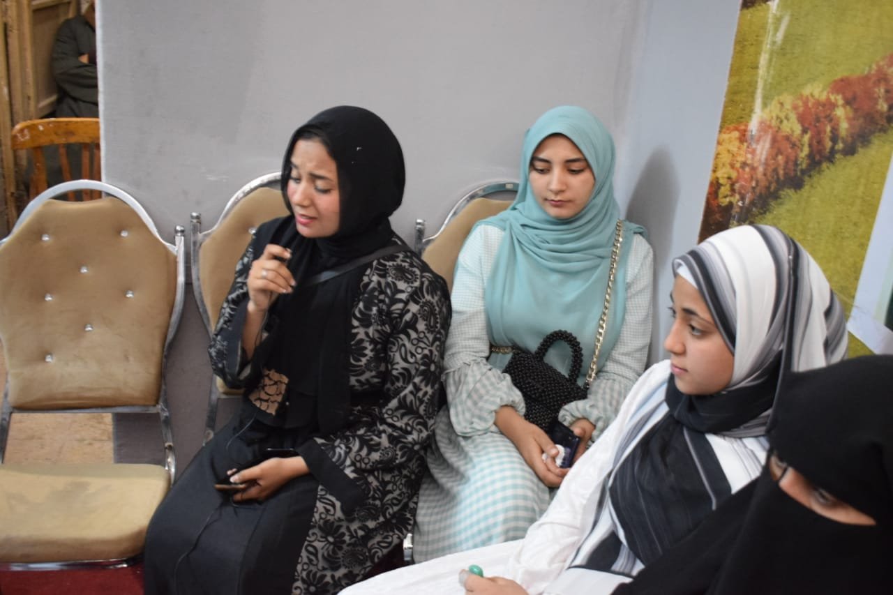 أناشيد دينية ومدح الرسول في سهرة رمضانية علي مائدة العربي الناصري بالمنيا