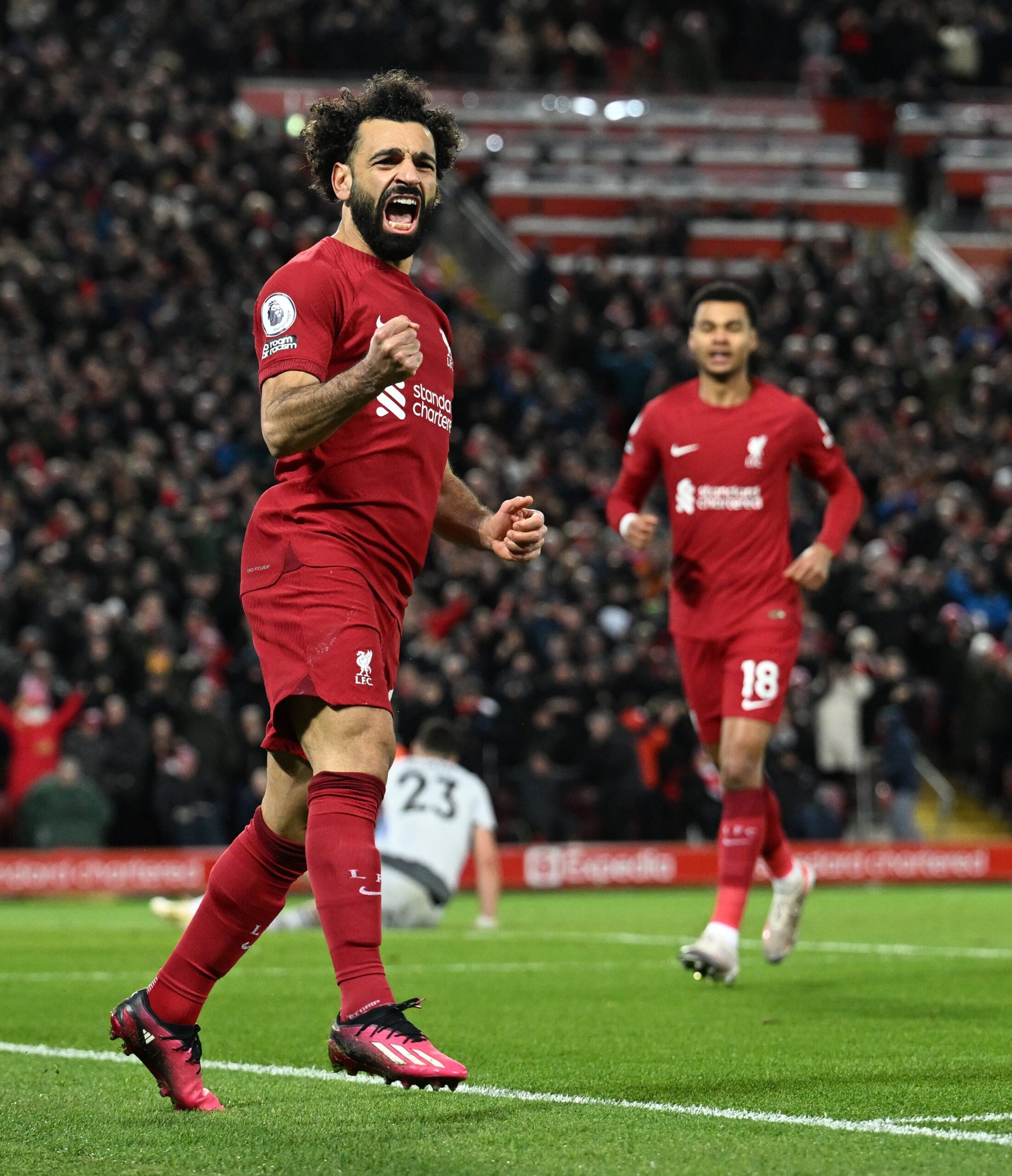 محمد صلاح يسجل ويحقق انجازا تاريخيا 