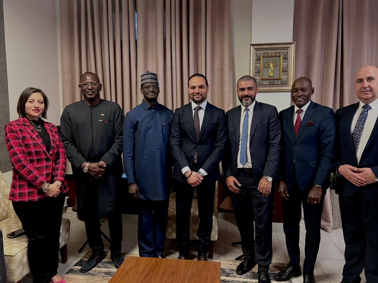 وفد مصري يزور السنغال ويوقع عقود وإتفاقيات تجارية وصناعية مشتركة