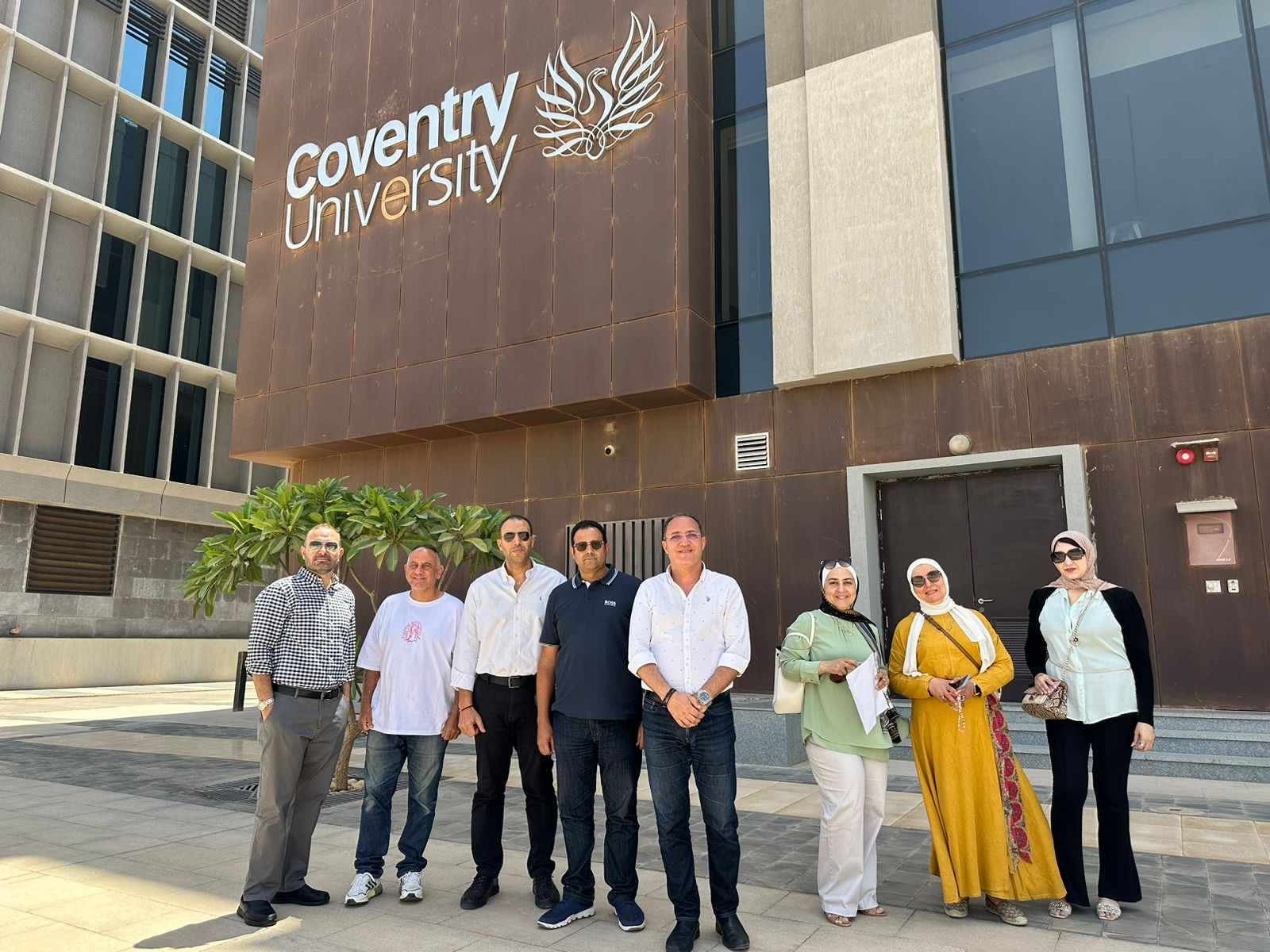 أولياء أمور طلبة كوفينتري: زيادة الرسوم الدراسية السنوية بشكل مخالف للقانون يهدد مستقبل أولادنا