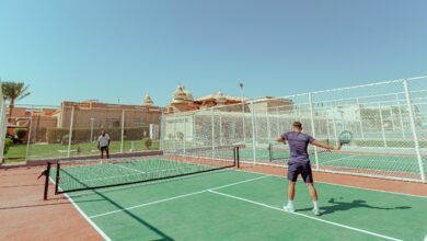 كامل أبو علي يفتتح ملاعب بيكل بول بالغردقة تشجعيا للسياحة الرياضية