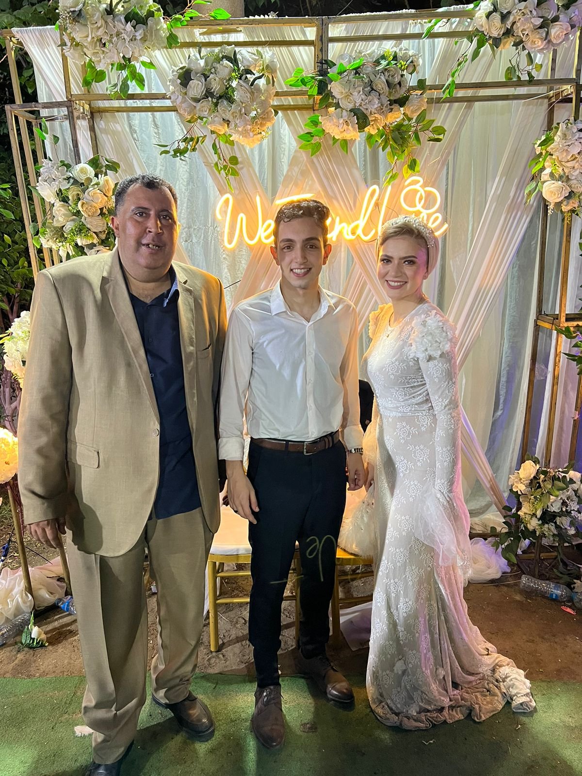 الصحفي سيد بدري يهنيء الصحفي حسام خفاجى خطوبة نجل شقيقه 