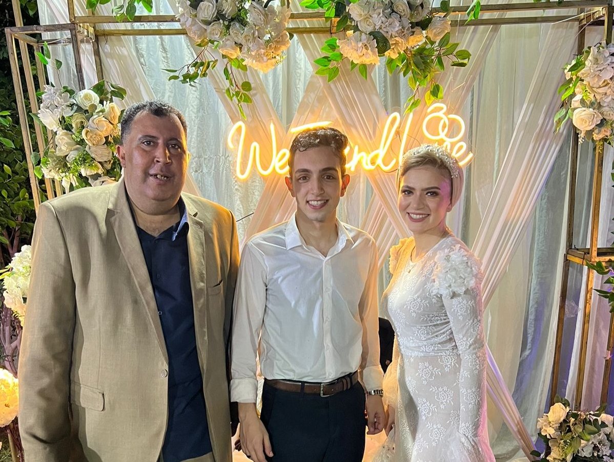 الصحفي سيد بدري يهنيء الصحفي حسام خفاجى خطوبة نجل شقيقه